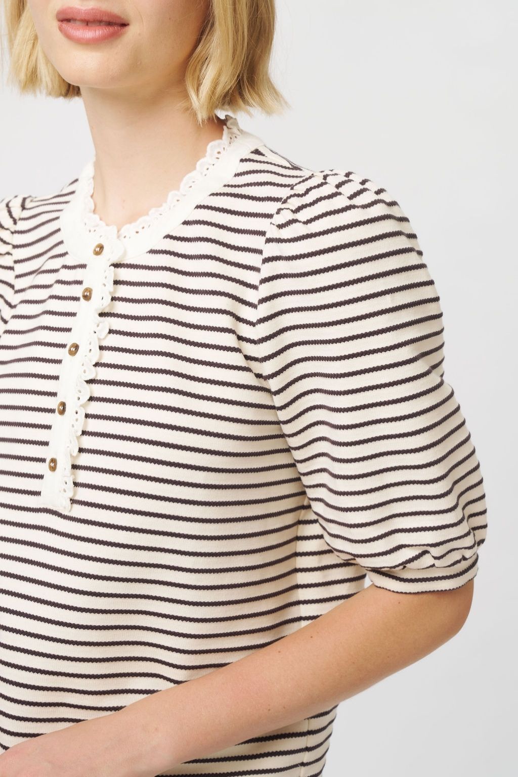 Jacqueline Top | White/Brown Stripe