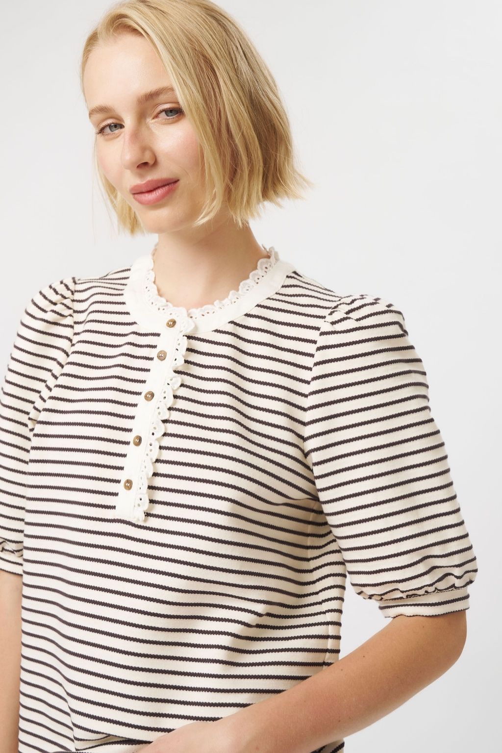 Jacqueline Top | White/Brown Stripe