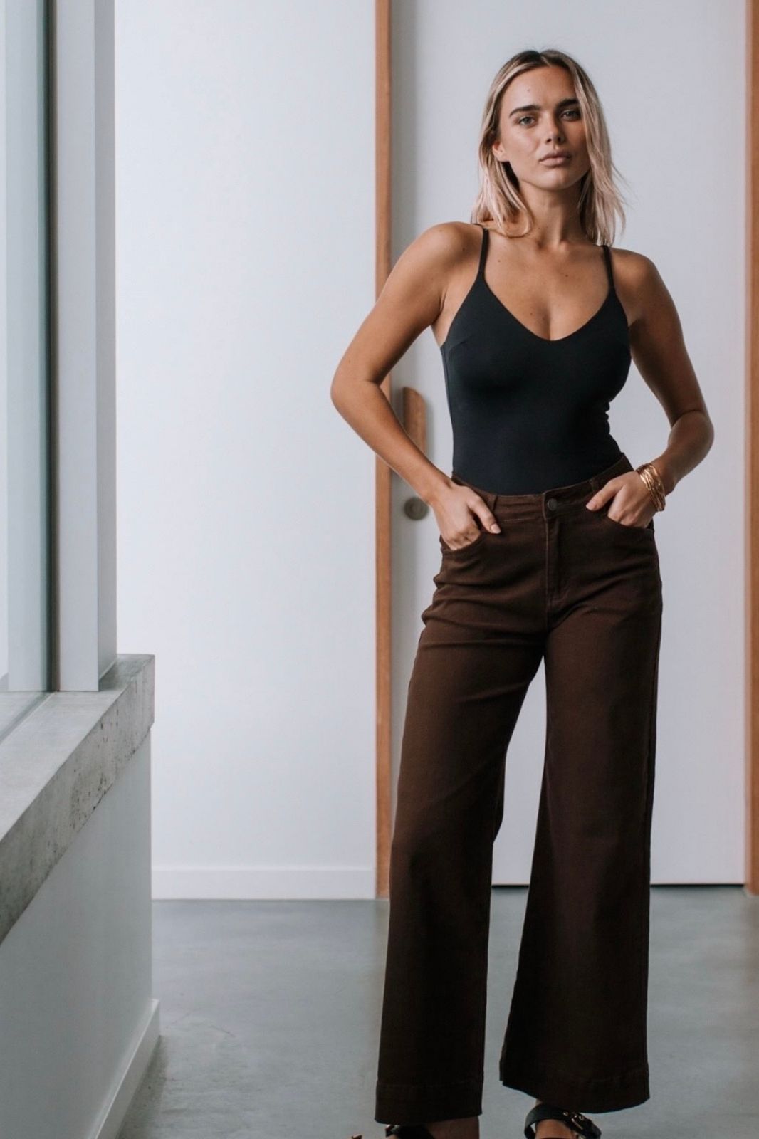 Straight Leg Stretch Denim | Chocolate