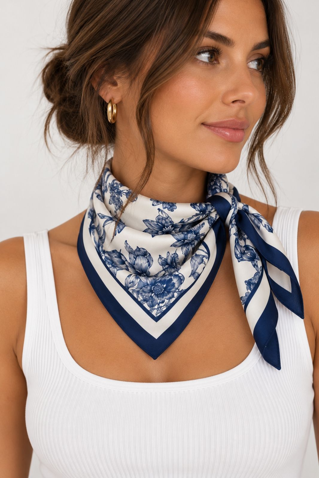 Scarf | Navy &amp; Cream Bee