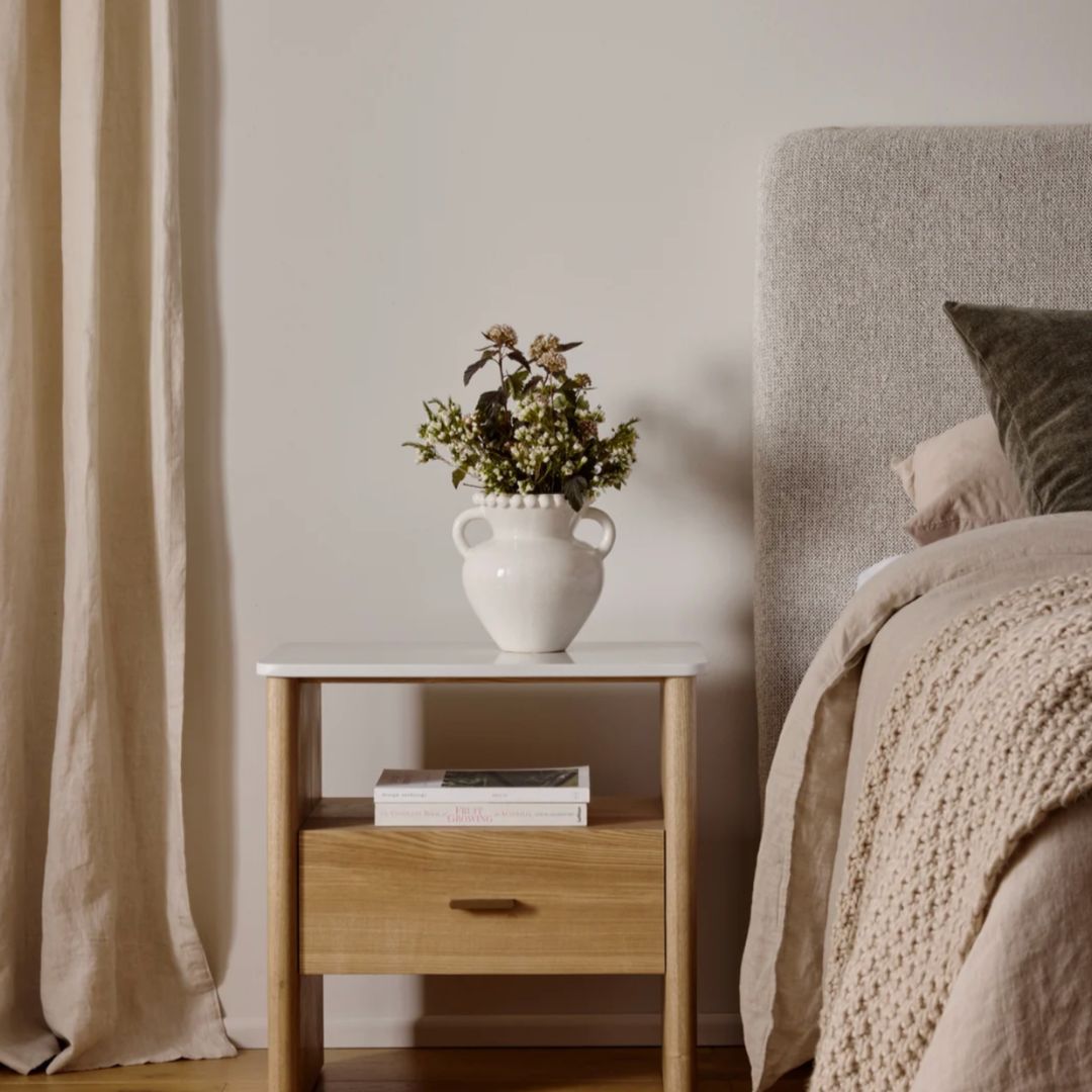 Bobble Reactive Ivory Vase