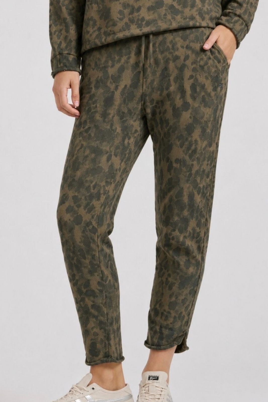 Rachel Raw Track Pant | Leopard