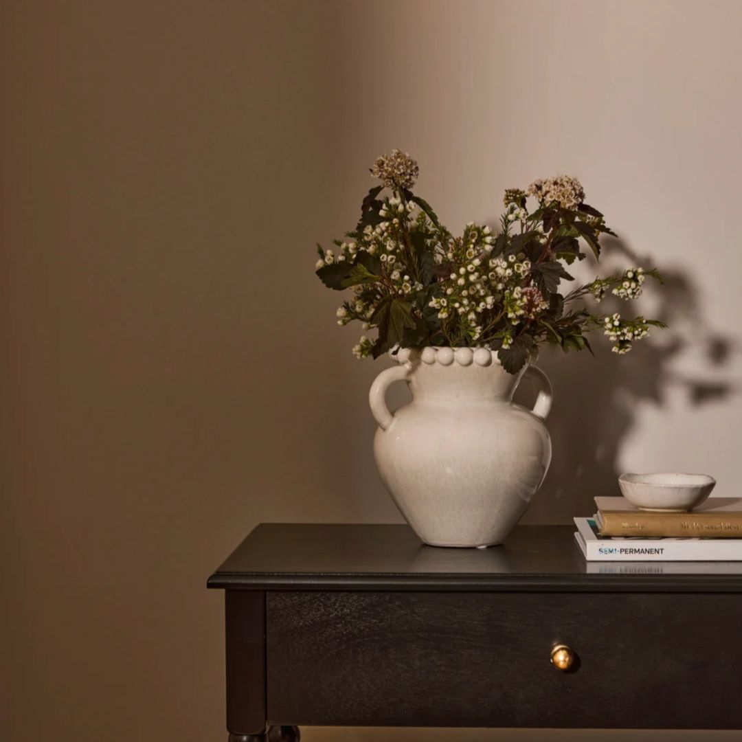 Bobble Reactive Ivory Vase
