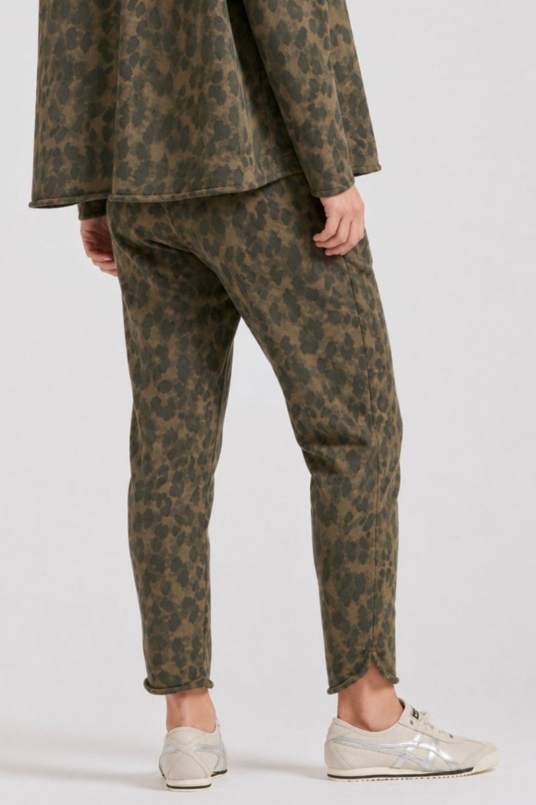 Rachel Raw Track Pant | Leopard