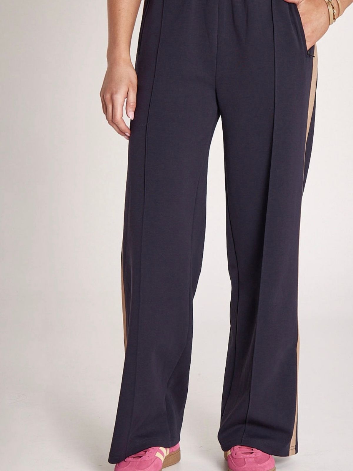 Noah Wide Pant | Navy Caramel Stripe