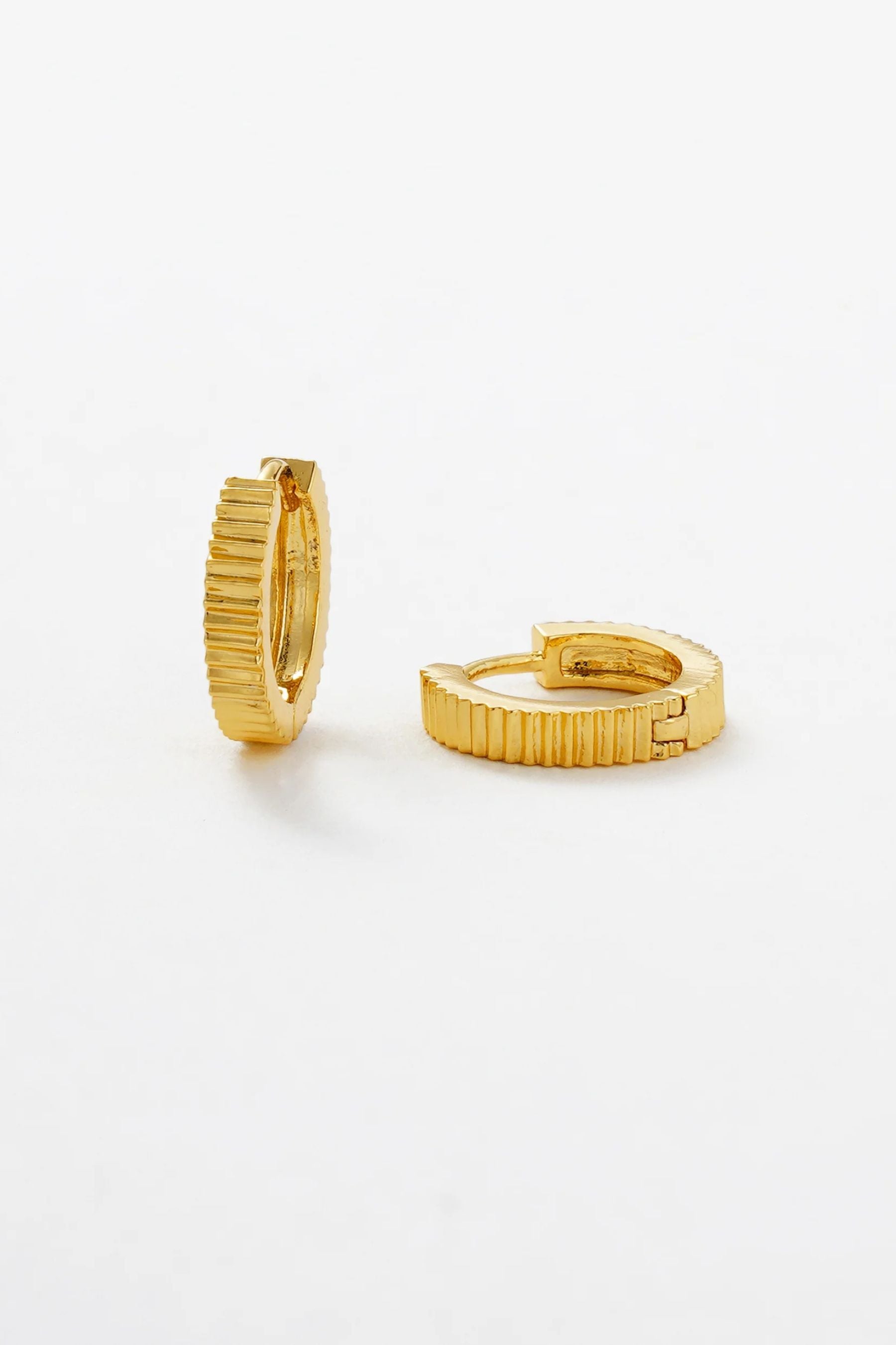 Willow Huggie | Gold