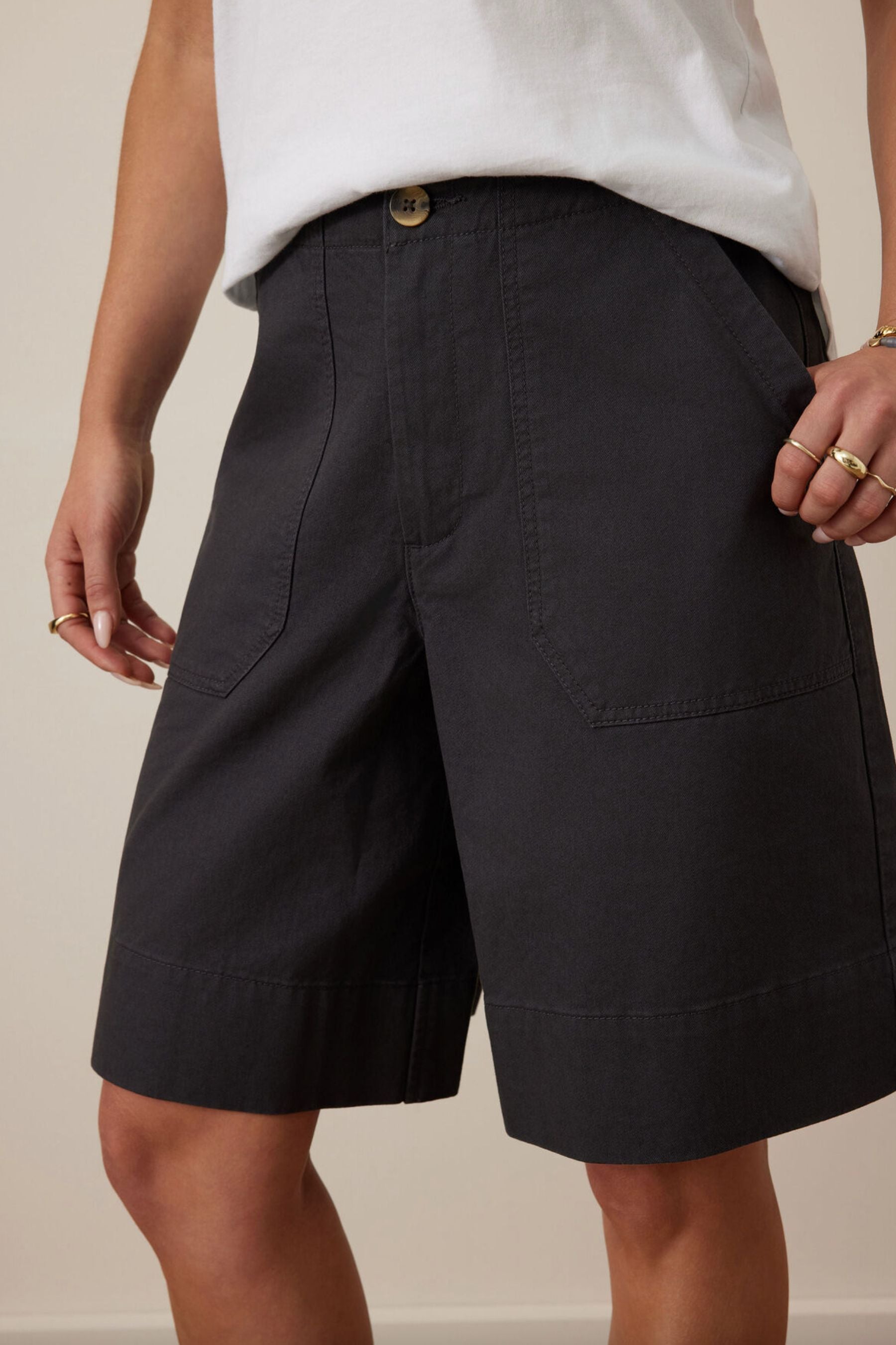 Bronte Short | Washed Black