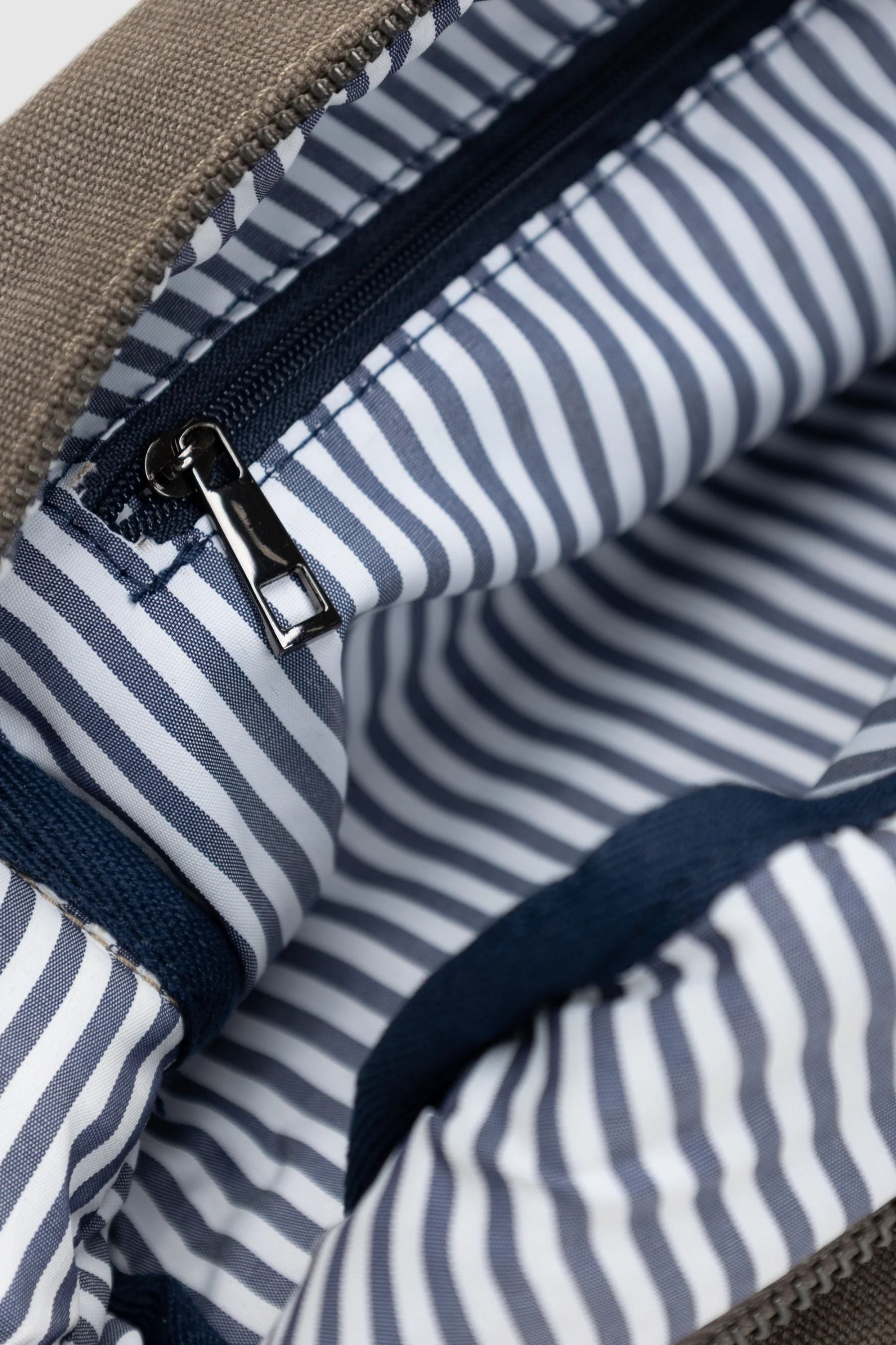 Logo Wash Bag | Bark