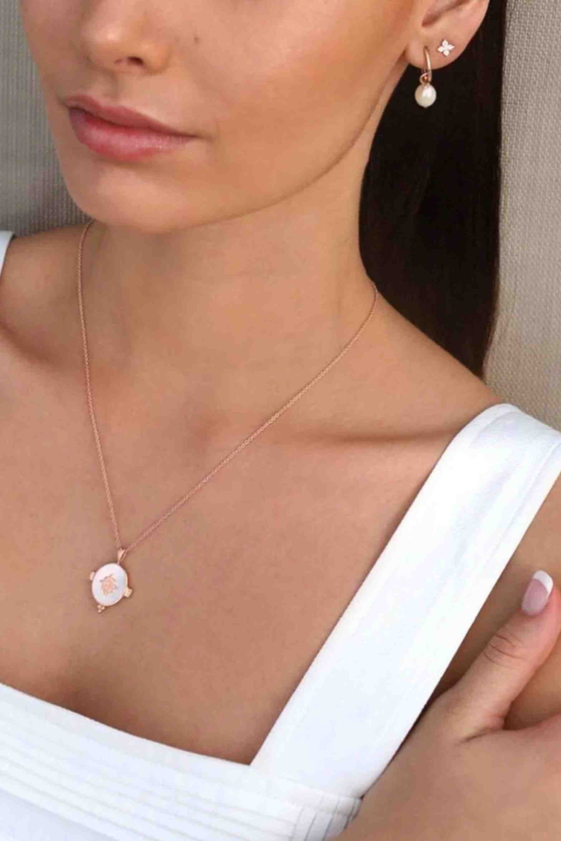 Oval Necklace With MOP | Rose Gold