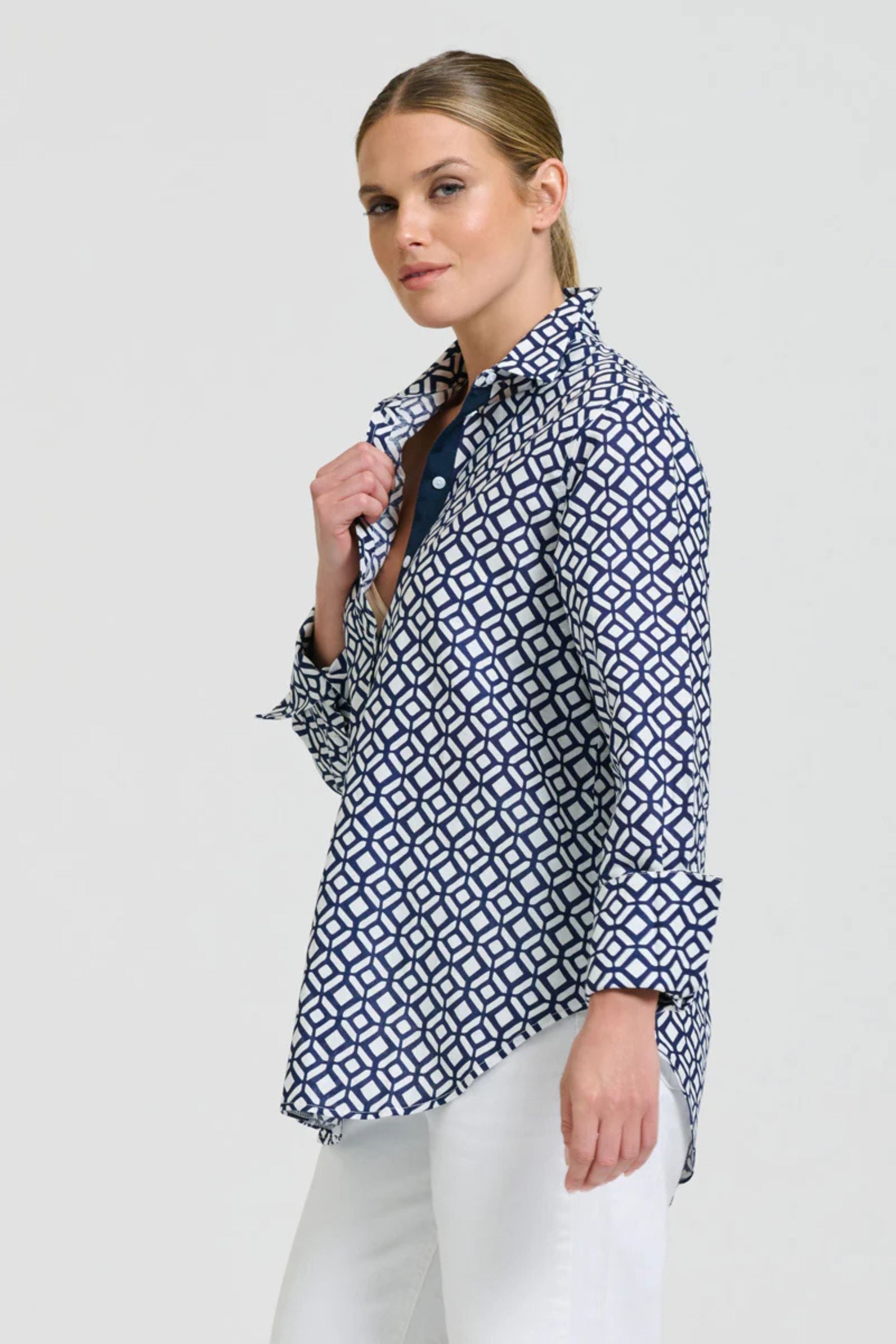 The Elodie Girlfriend Relaxed Shirt | White With Navy Print