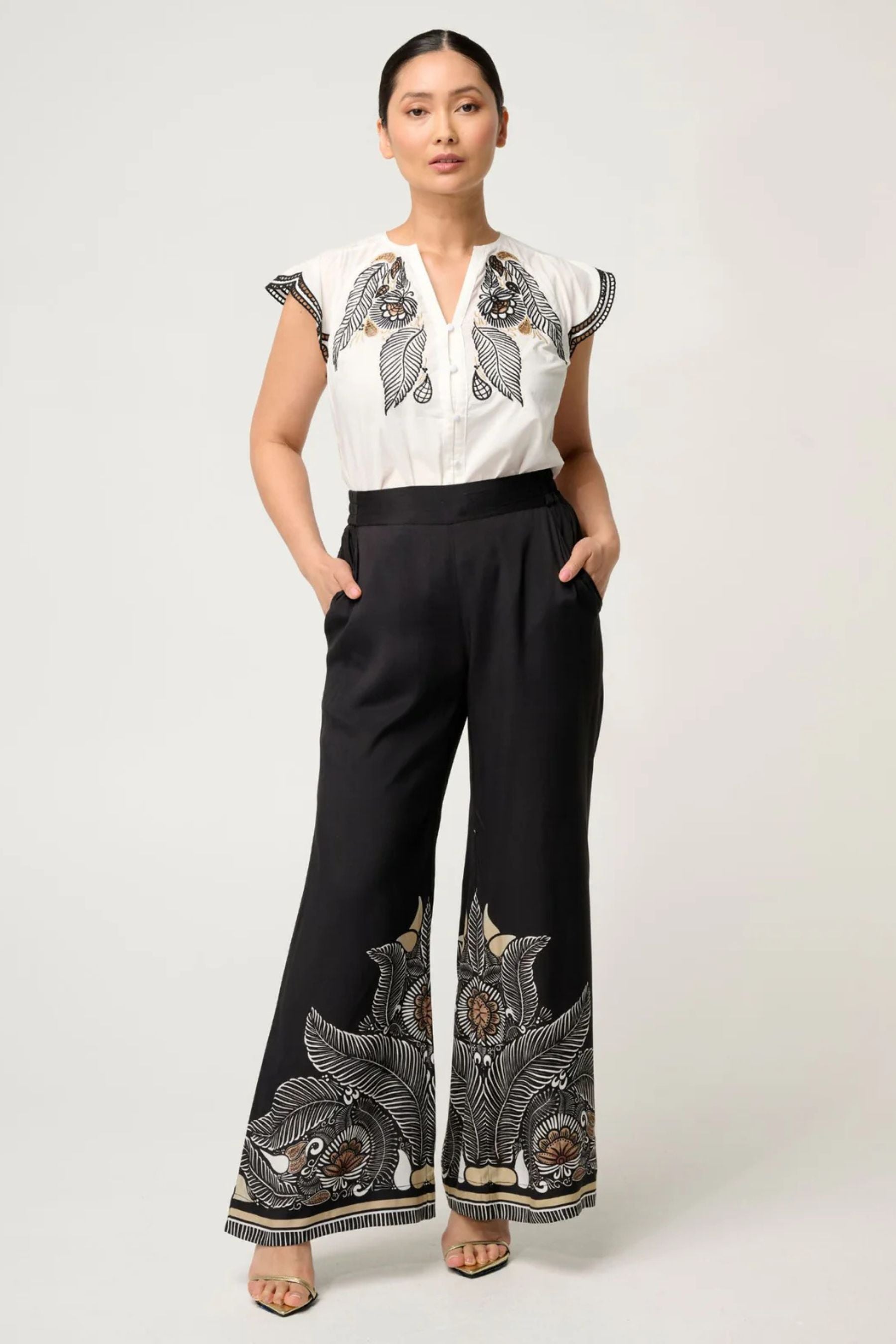 Willow Contrast Panel Pant | Onyx Casablanca