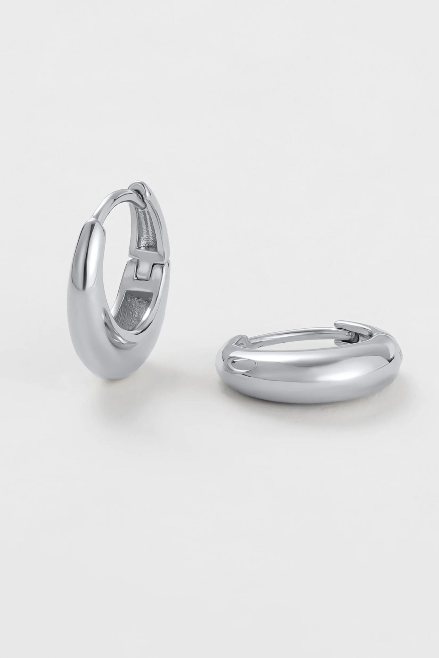 Cleo Hoop | Medium Silver