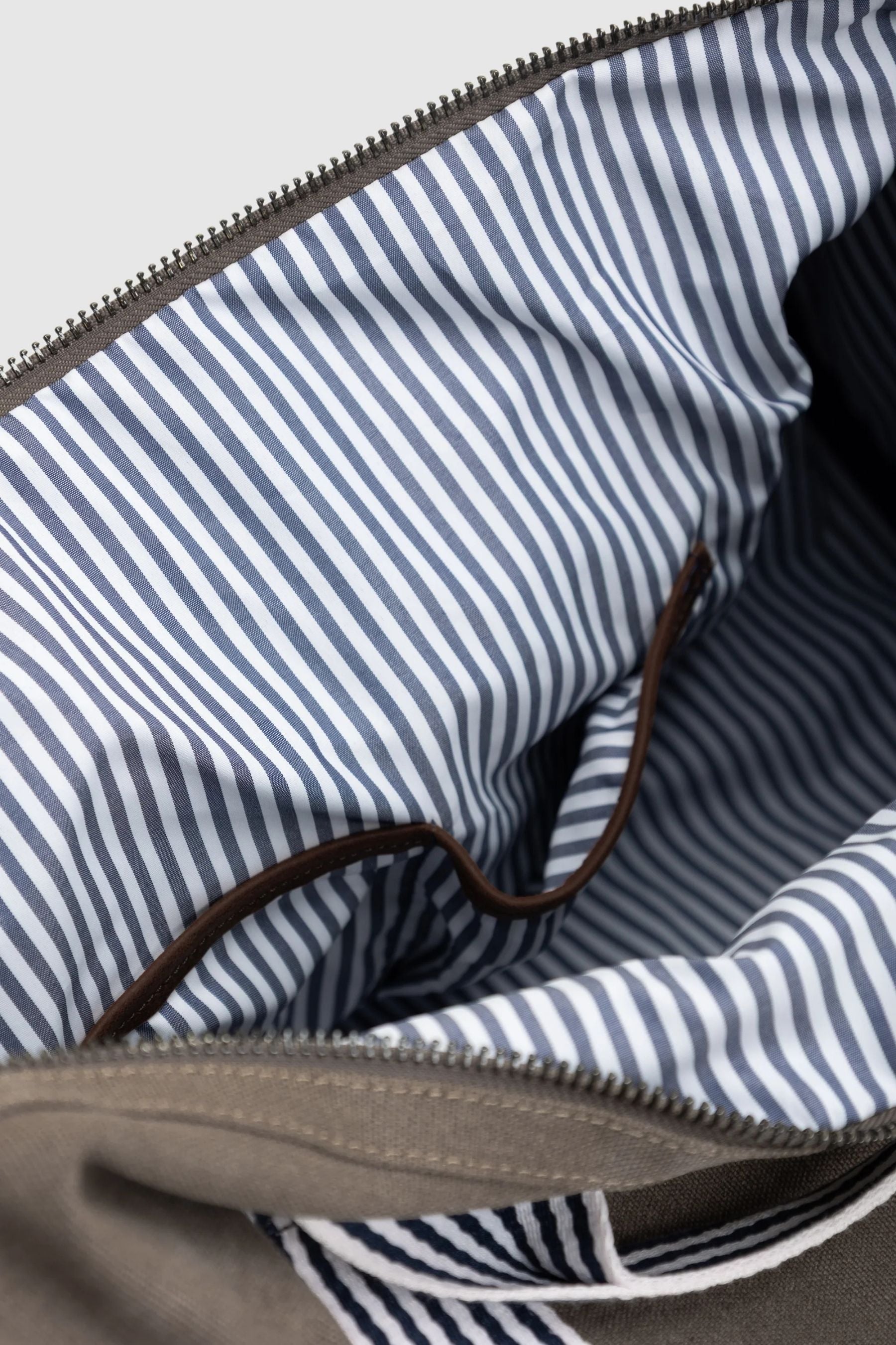 Canvas Duffle | Bark