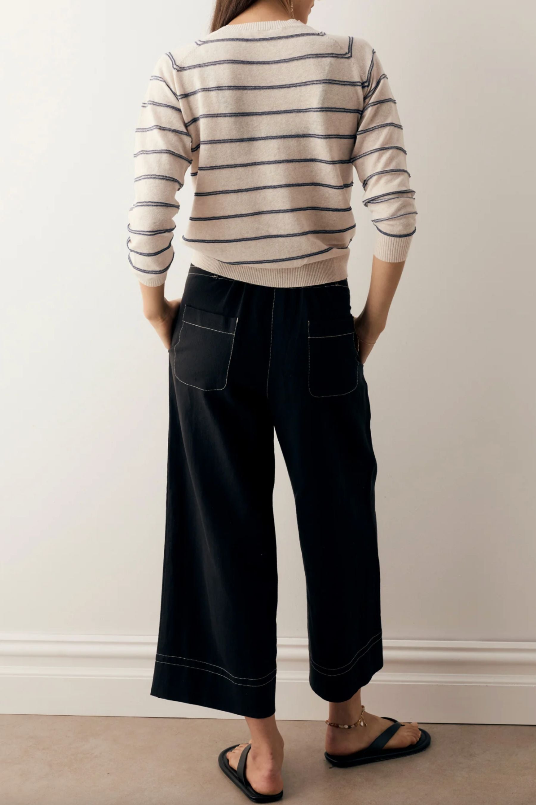 Sable Long Sleeve Stripe Tee | Pebble/Blue