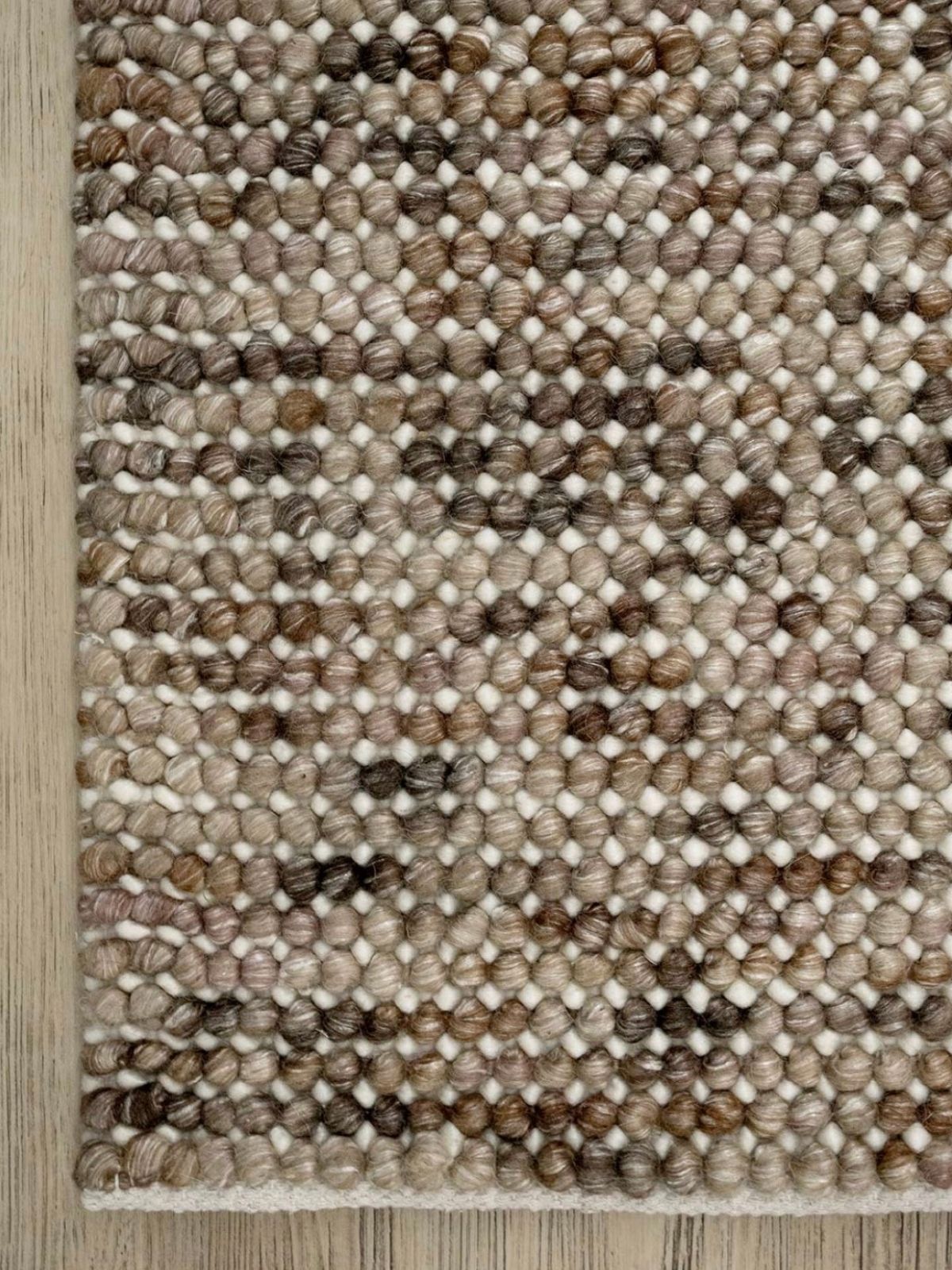 Magic Rug | Nutmeg