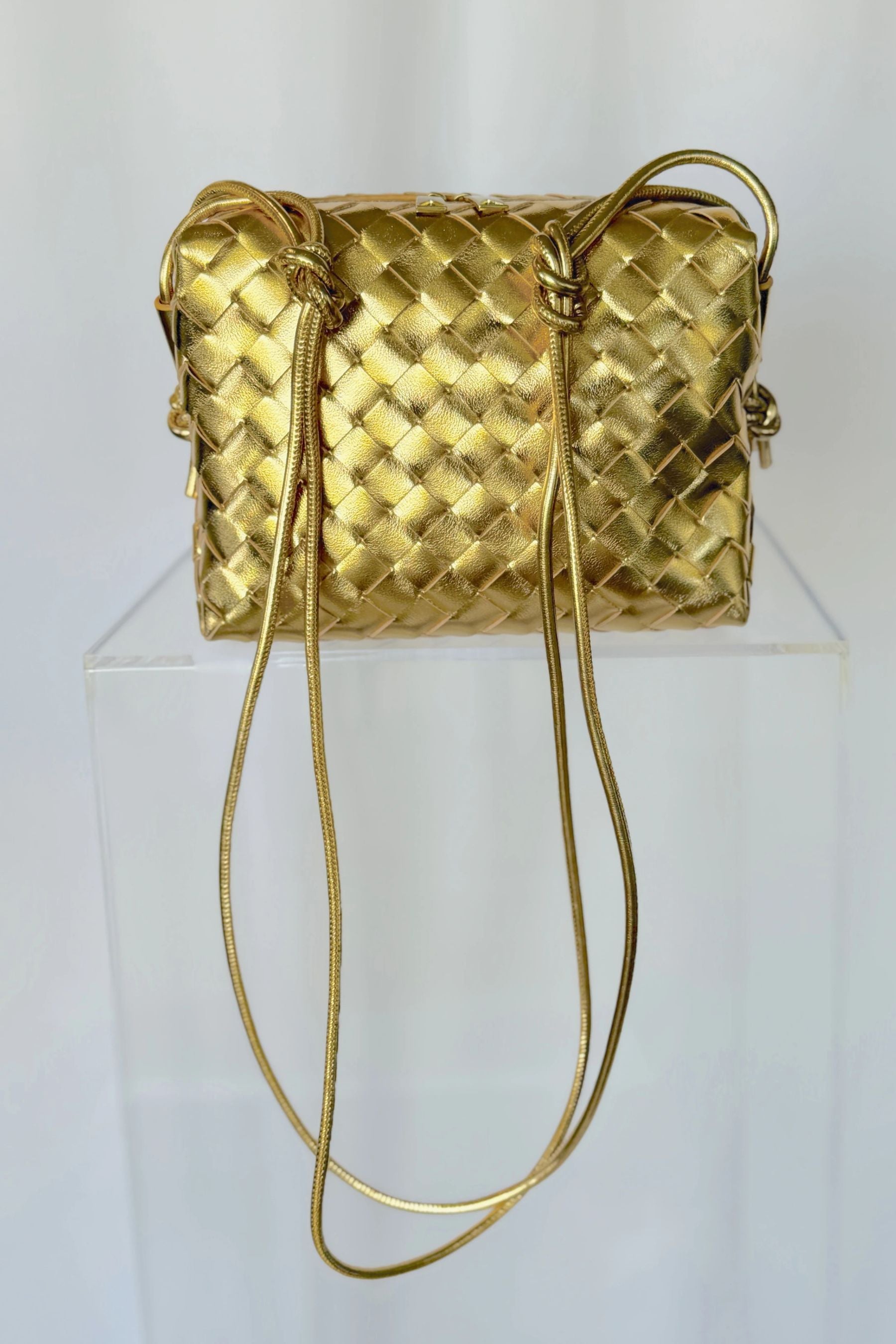 Shiny Weave Crossbody Bag | Gold