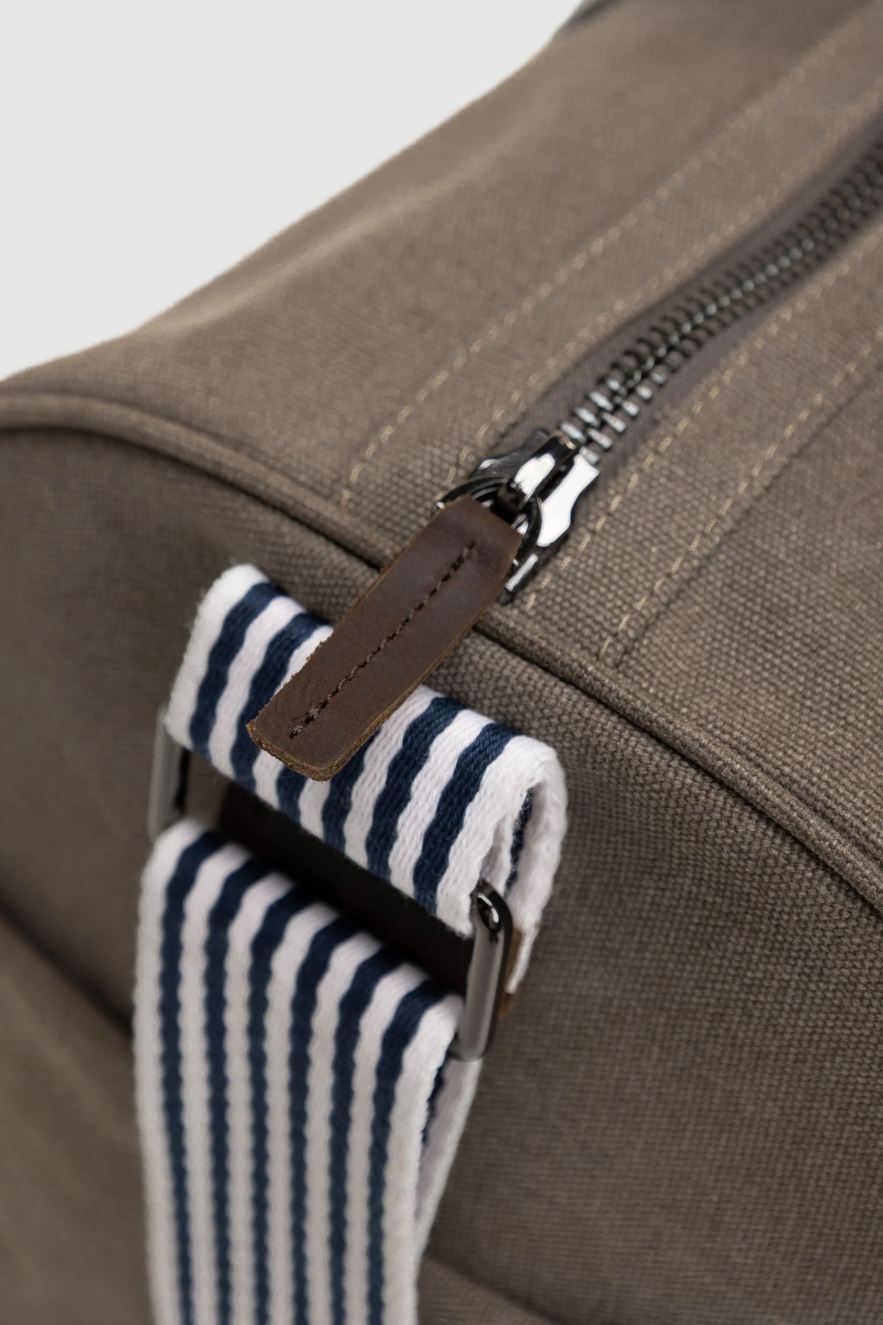 Canvas Duffle | Bark