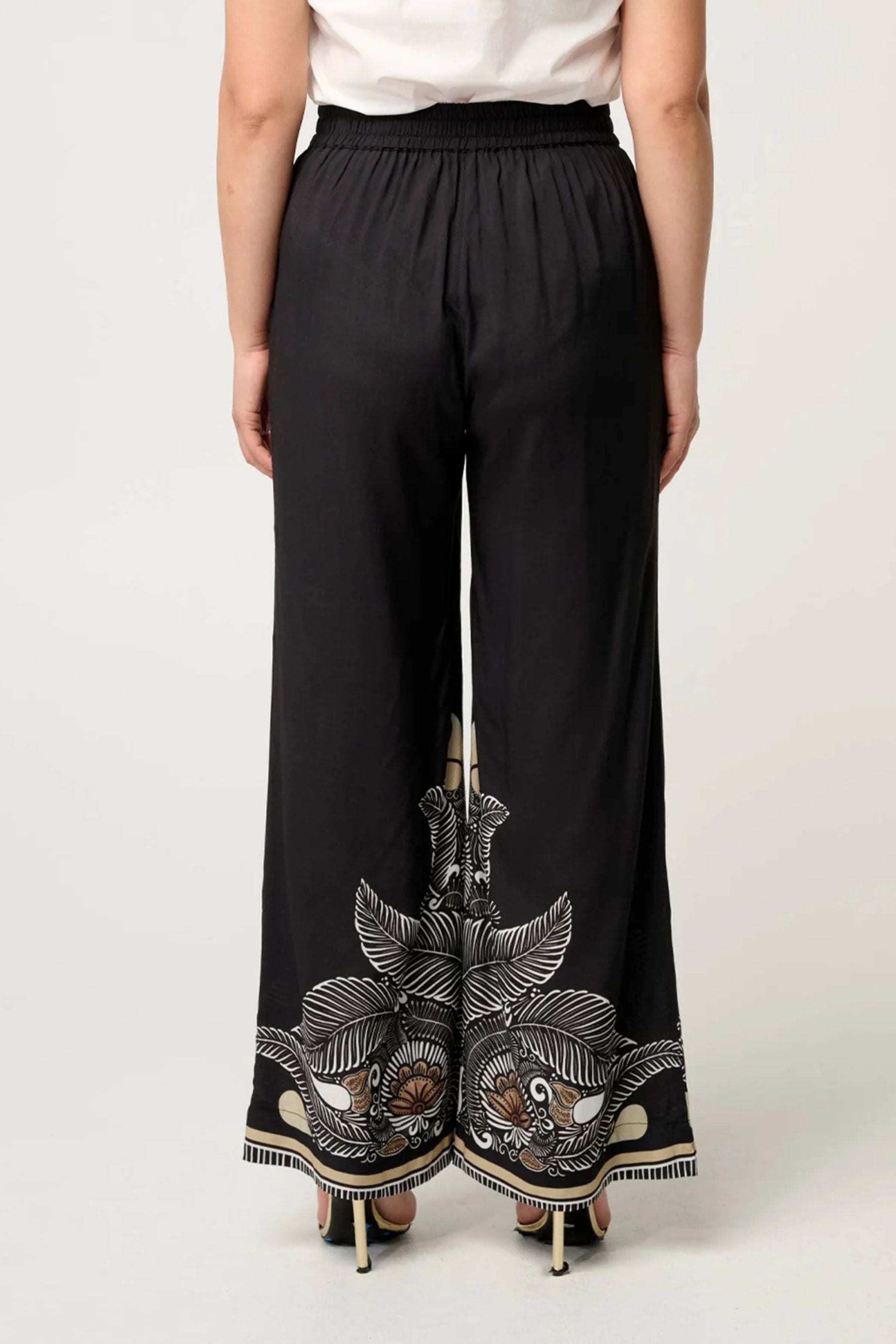 Willow Contrast Panel Pant | Onyx Casablanca