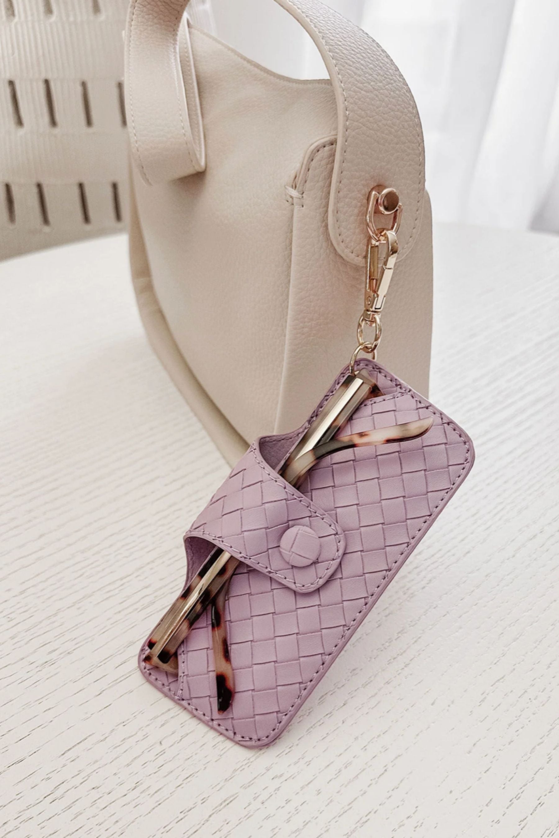Sunglass Case | Woven Lilac