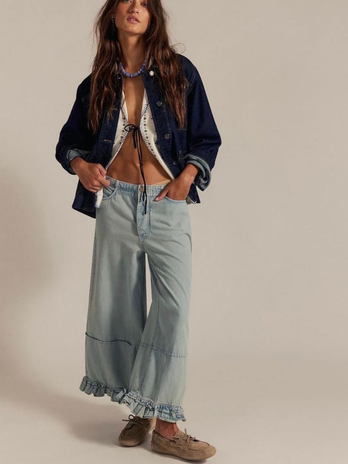 Ruffle Detail Hem Jean | Light Denim