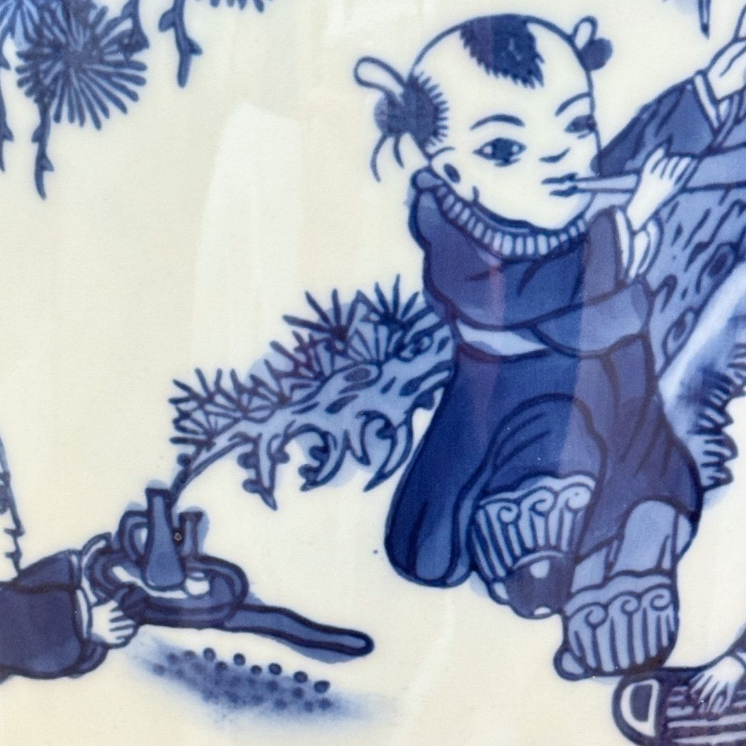 Blue &amp; White Pots With Saucers