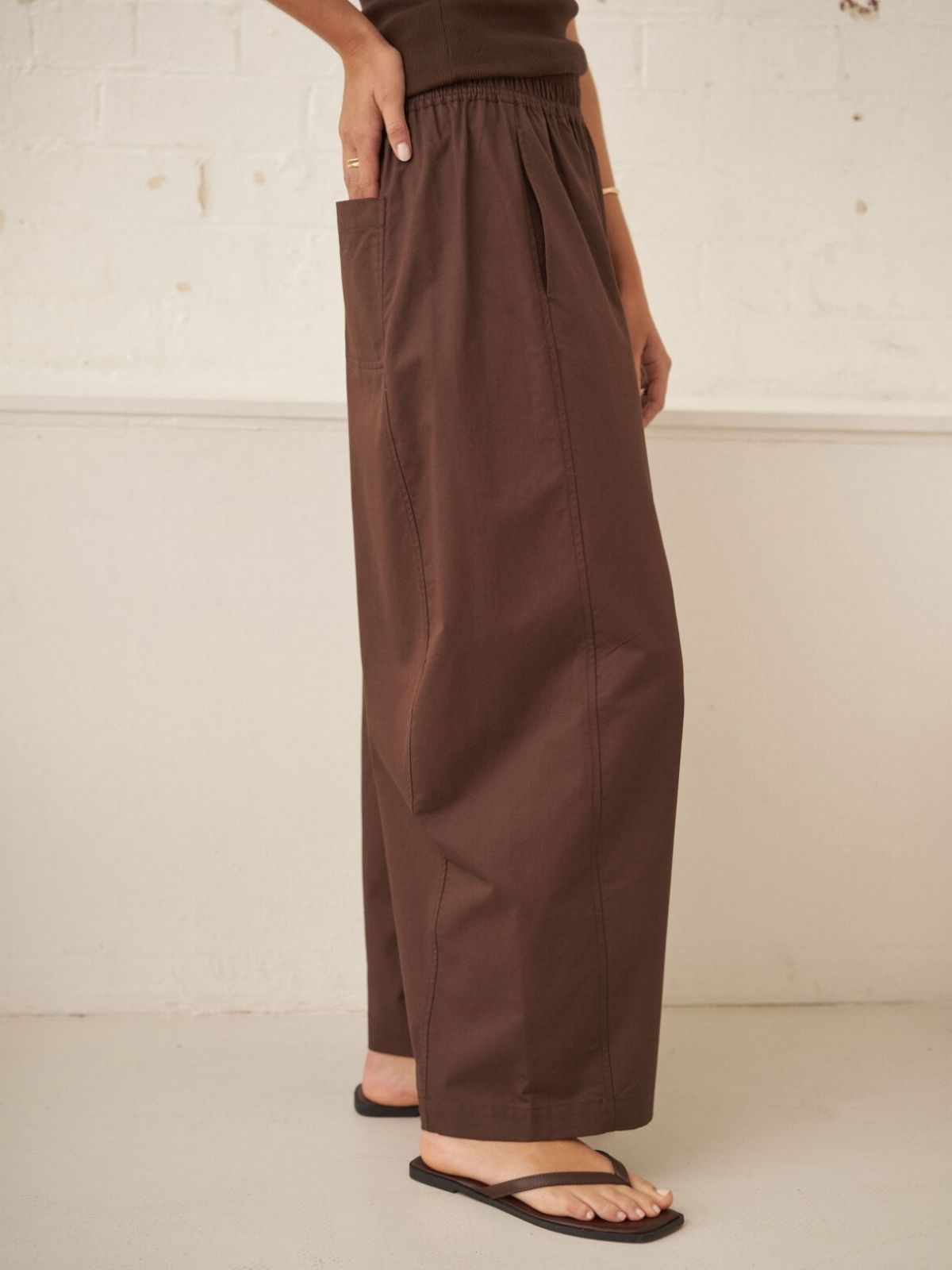 Bella Barrel Pant | Brunette