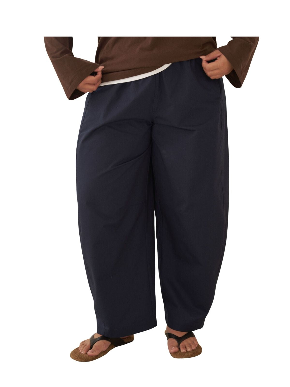 Bella Barrel Pant | True Navy