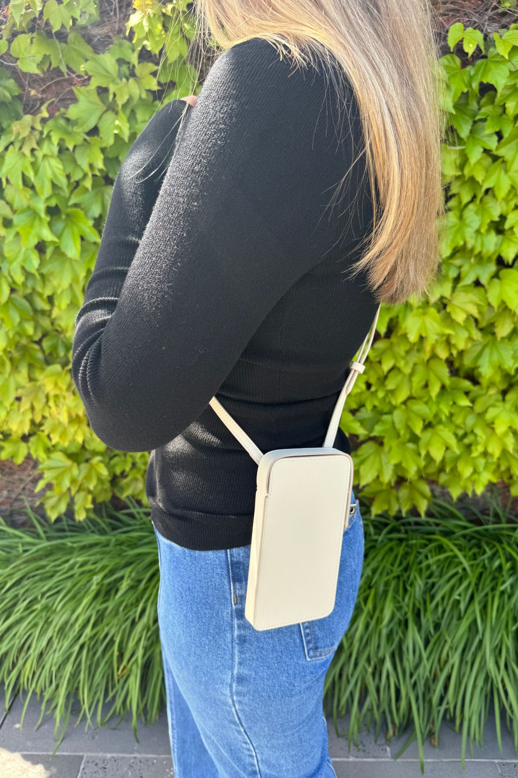 CALL ME LUXE Phone Bag | Milk
