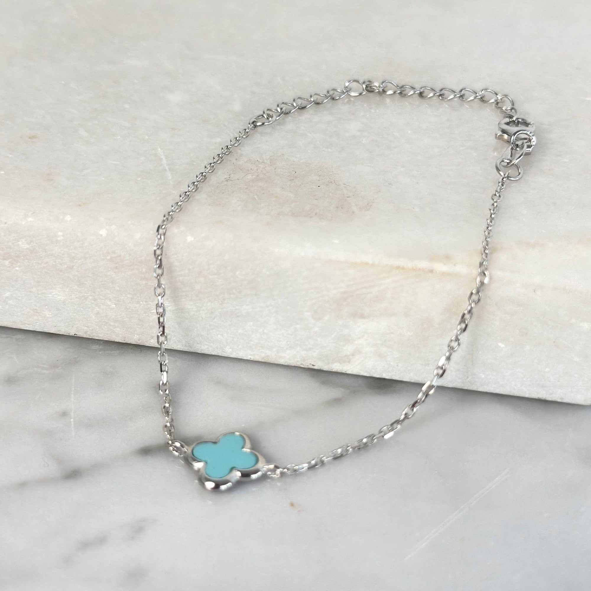 Silver Bracelet with Smooth Turquoise Clover - Rose St Trading Co